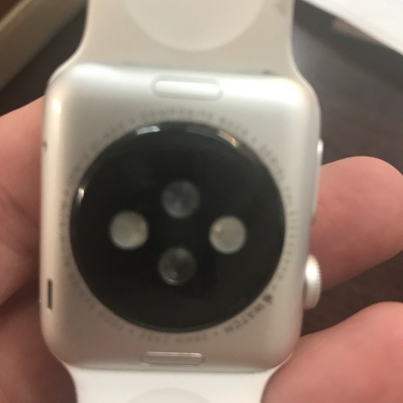 Apple Watch - Picture 2 of 2